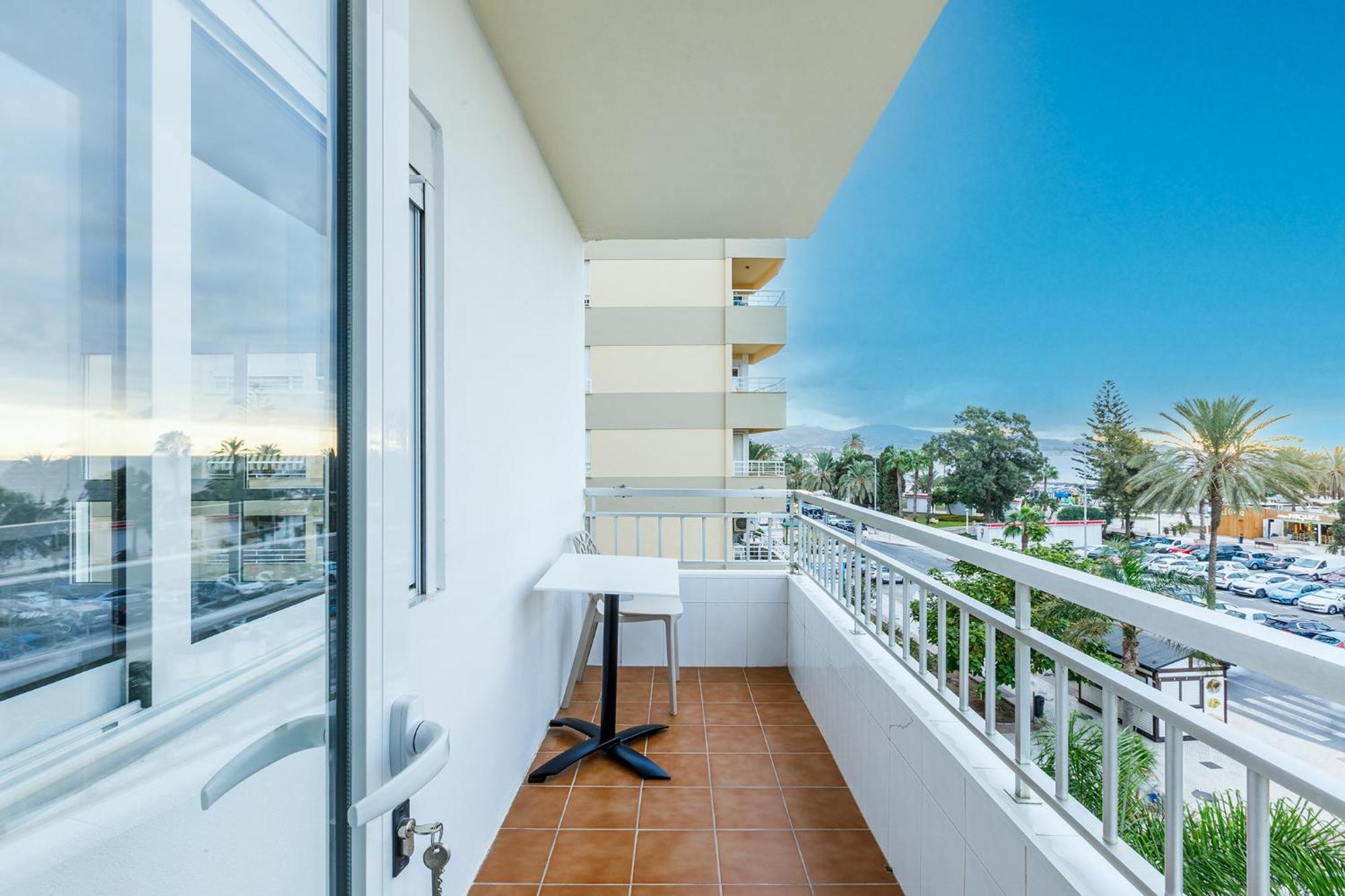 A&N Neptuno Torre Del Mar Apartman Kültér fotó