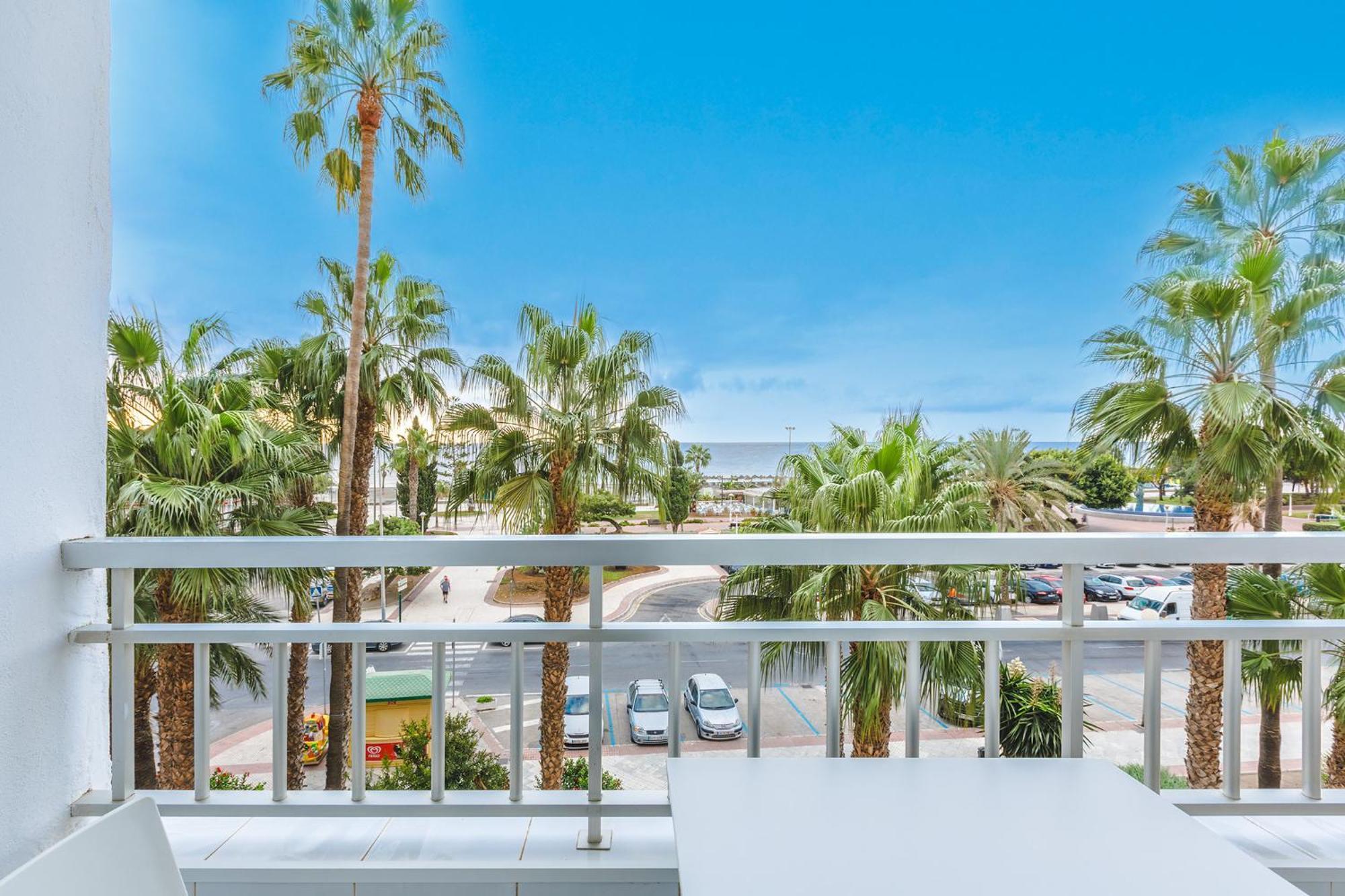 A&N Neptuno Torre Del Mar Apartman Kültér fotó