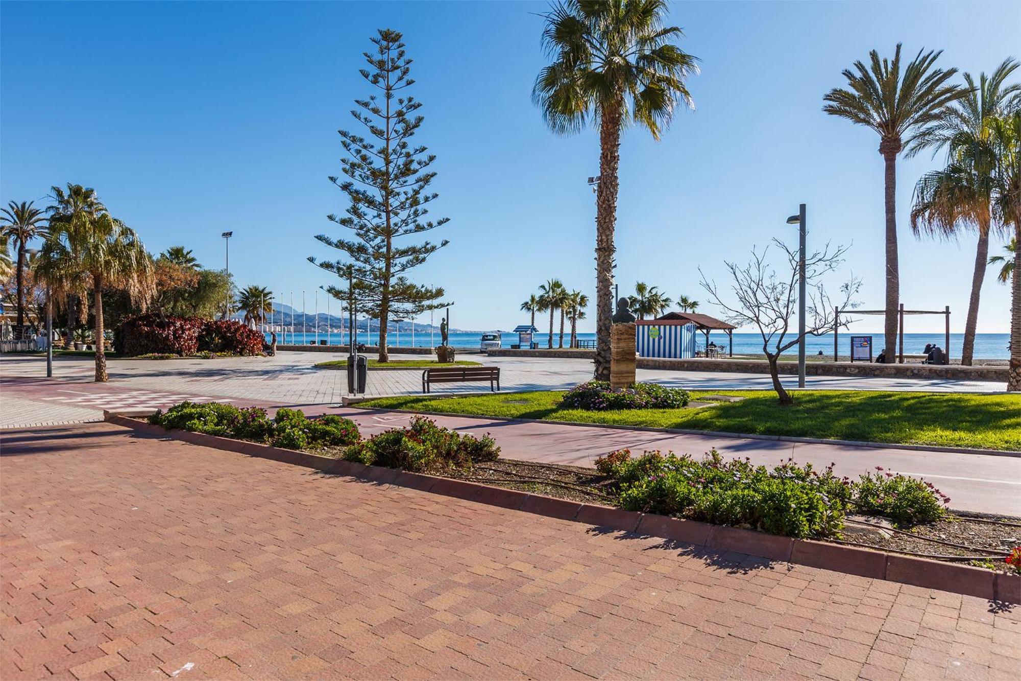 A&N Neptuno Torre Del Mar Apartman Kültér fotó